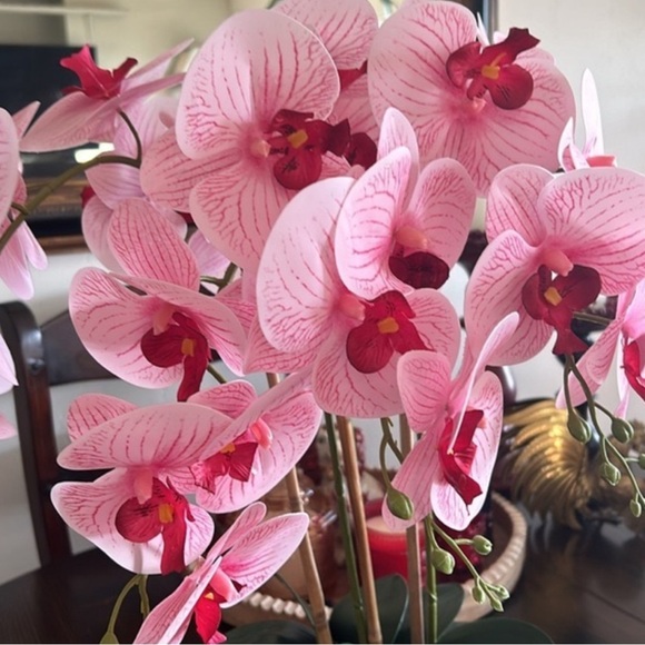 Large Faux Orchid Flower Plant. - Picture 5 of 12